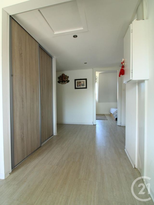 Afficher la photo en grand Appartement F3 à vendre - 3 pièces - 54.01 m2 - STRASBOURG - 67 - ALSACE - Century 21 Etoile