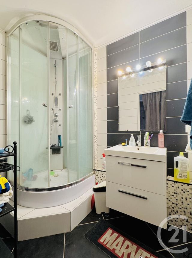 Afficher la photo en grand Appartement à vendre - 3 pièces - 74.0 m2 - STRASBOURG - 67 - ALSACE - Century 21 Etoile