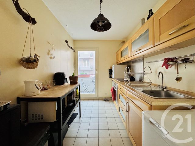 Afficher la photo en grand Appartement F2 à vendre - 2 pièces - 50.0 m2 - STRASBOURG - 67 - ALSACE - Century 21 Etoile