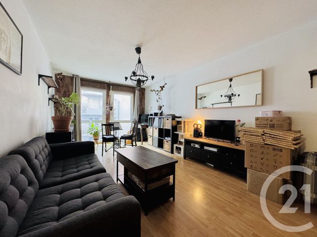 Afficher la photo en grand Appartement F2 à vendre - 2 pièces - 50.0 m2 - STRASBOURG - 67 - ALSACE - Century 21 Etoile