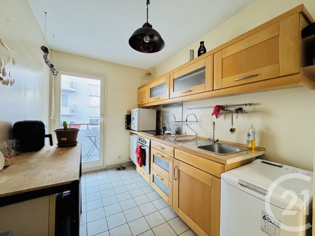 Afficher la photo en grand Appartement F2 à vendre - 2 pièces - 50.0 m2 - STRASBOURG - 67 - ALSACE - Century 21 Etoile