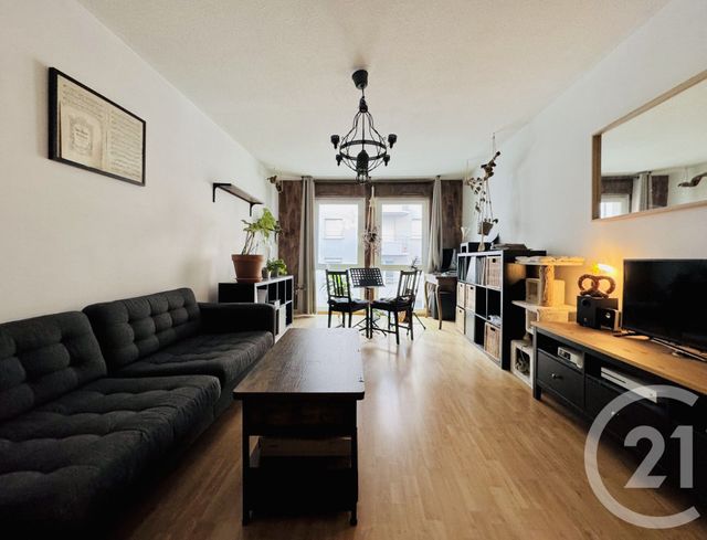 Afficher la photo en grand Appartement F2 à vendre - 2 pièces - 50.0 m2 - STRASBOURG - 67 - ALSACE - Century 21 Etoile