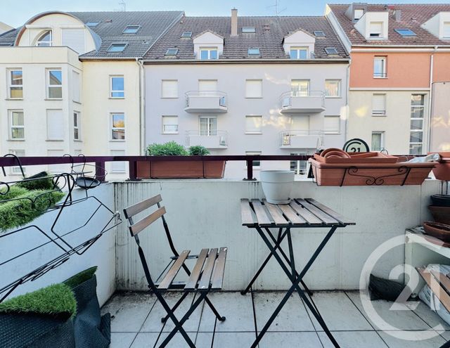 Afficher la photo en grand Appartement F2 à vendre - 2 pièces - 50.0 m2 - STRASBOURG - 67 - ALSACE - Century 21 Etoile