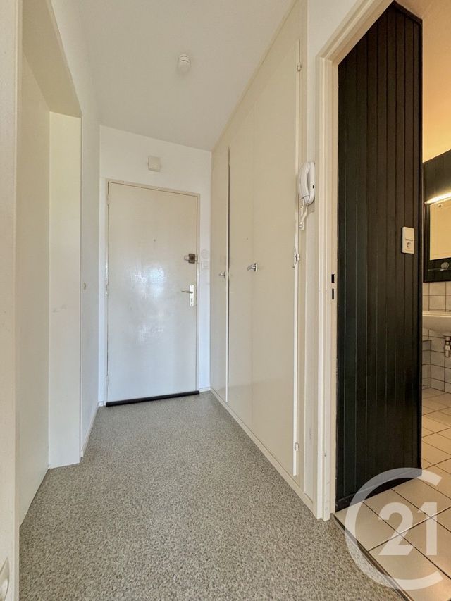 Afficher la photo en grand Appartement F2 à vendre - 2 pièces - 50.48 m2 - STRASBOURG - 67 - ALSACE - Century 21 Etoile