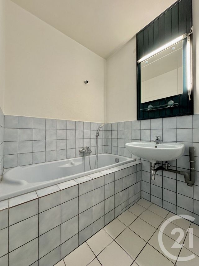 Afficher la photo en grand Appartement F2 à vendre - 2 pièces - 50.48 m2 - STRASBOURG - 67 - ALSACE - Century 21 Etoile