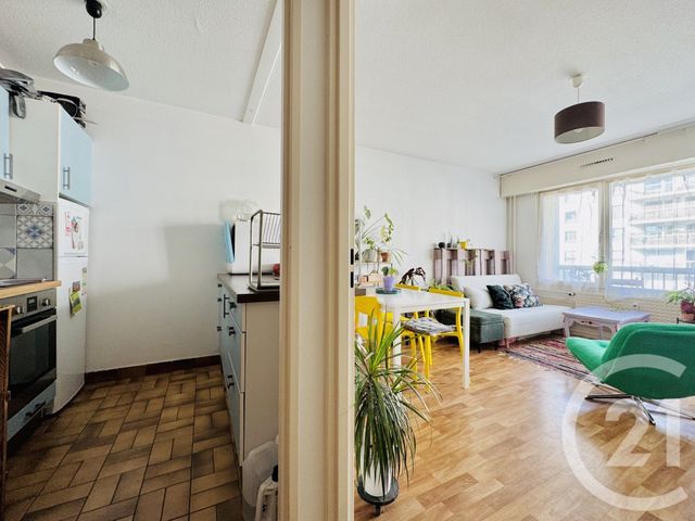 Afficher la photo en grand Appartement F2 à vendre - 2 pièces - 44.46 m2 - STRASBOURG - 67 - ALSACE - Century 21 Etoile