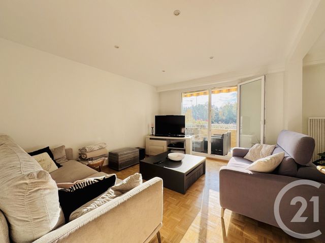 Afficher la photo en grand Appartement à vendre - 4 pièces - 91.31 m2 - STRASBOURG - 67 - ALSACE - Century 21 Etoile