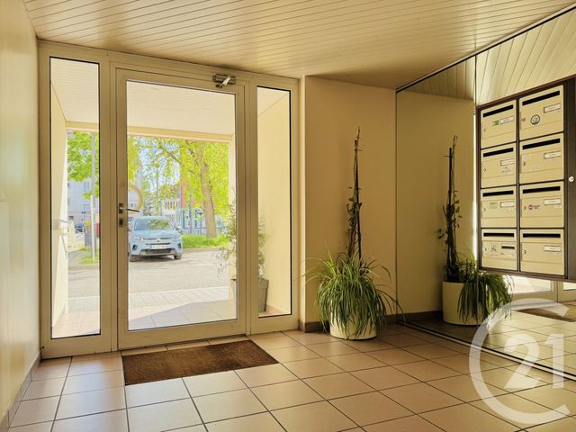 Appartement F2 meublé à vendre - 2 pièces - 47.57 m2 - STRASBOURG - 67 - ALSACE - Century 21 Etoile